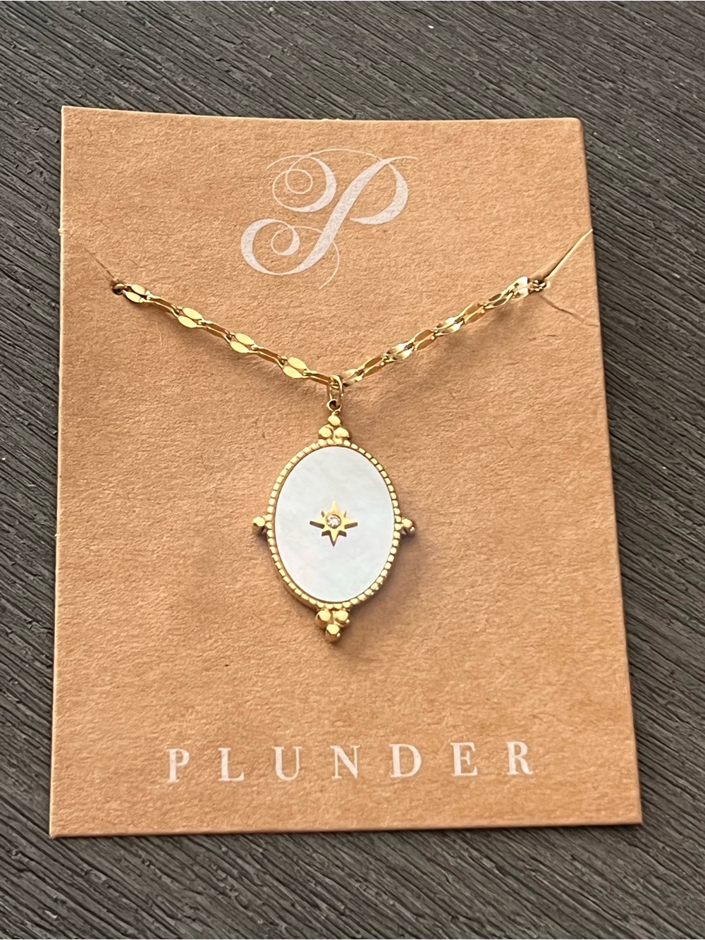 Plunder Mother of Pearl Starburst Pendant Necklace NWT Hypoallergenic - Picture 6 of 7